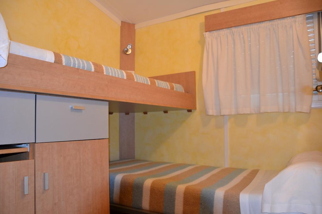 Camping Fuentes Blancas Burgo Εξωτερικό φωτογραφία
